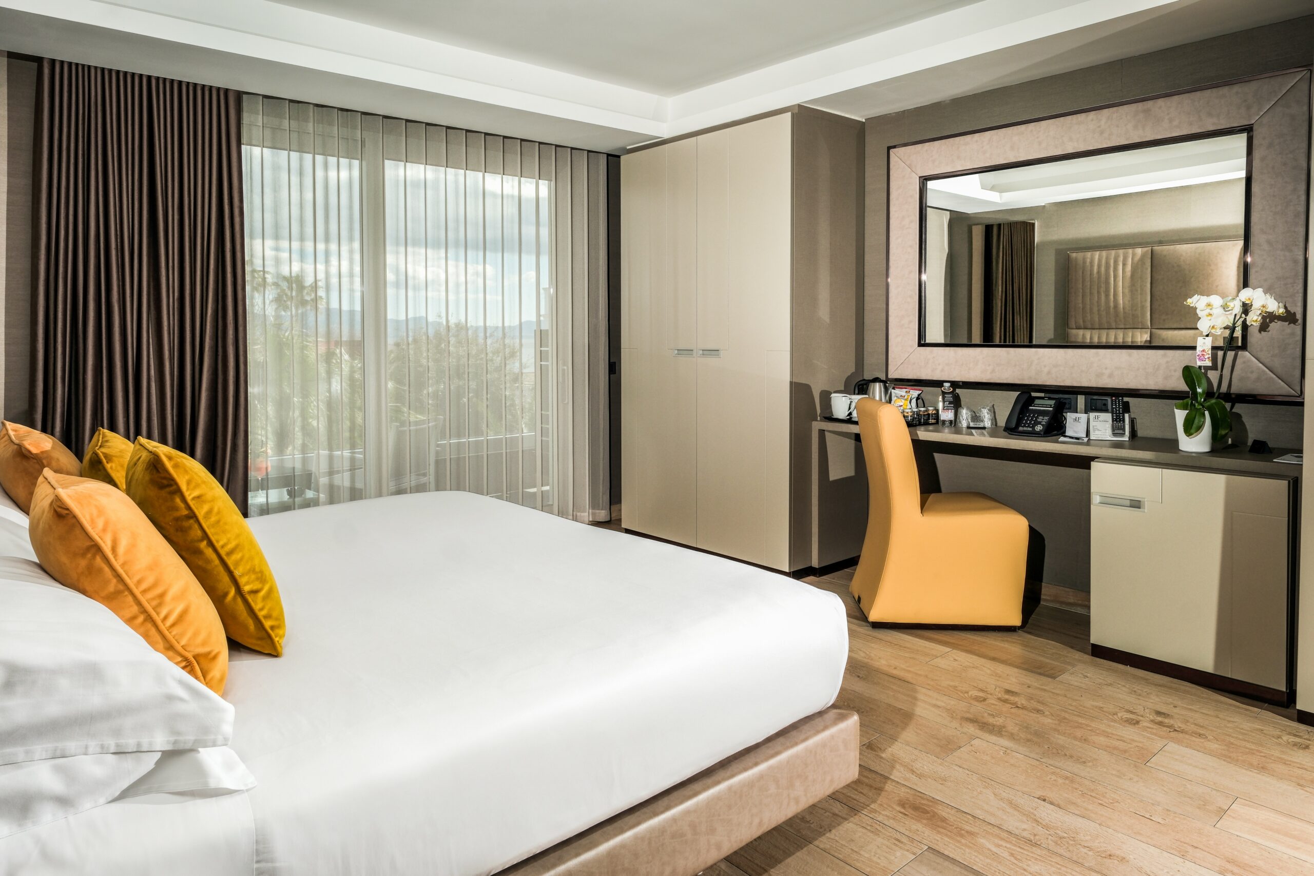 Vista laterale della camera Deluxe